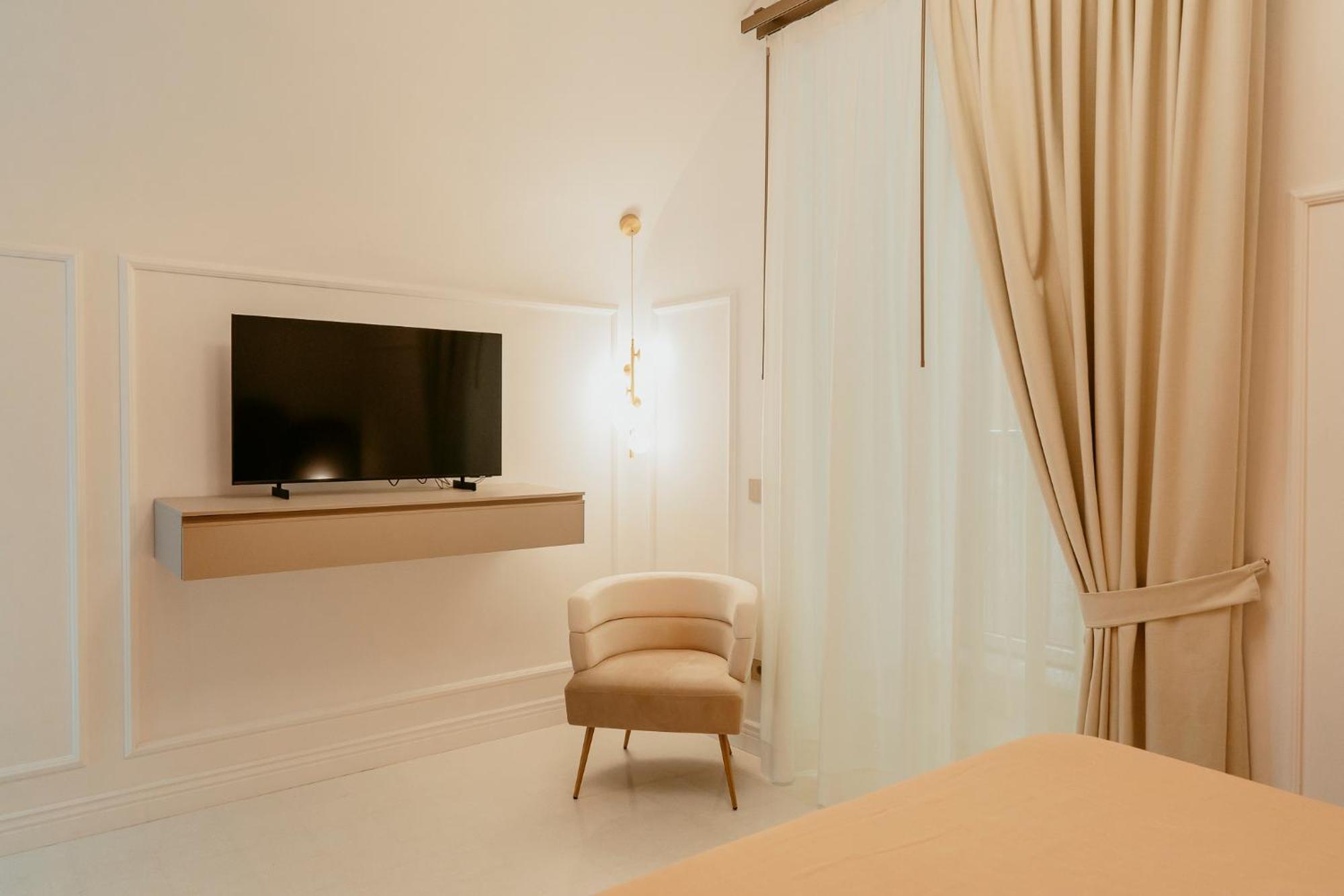 Luxury Apartment-Quartieri Spagn By Alux38 Neapel Exteriör bild